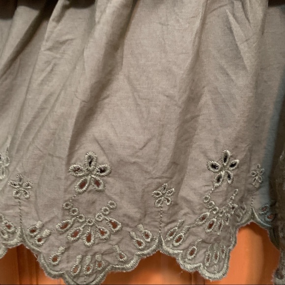 J. Crew Army Green Eyelet Hem Top XL - Picture 6 of 8